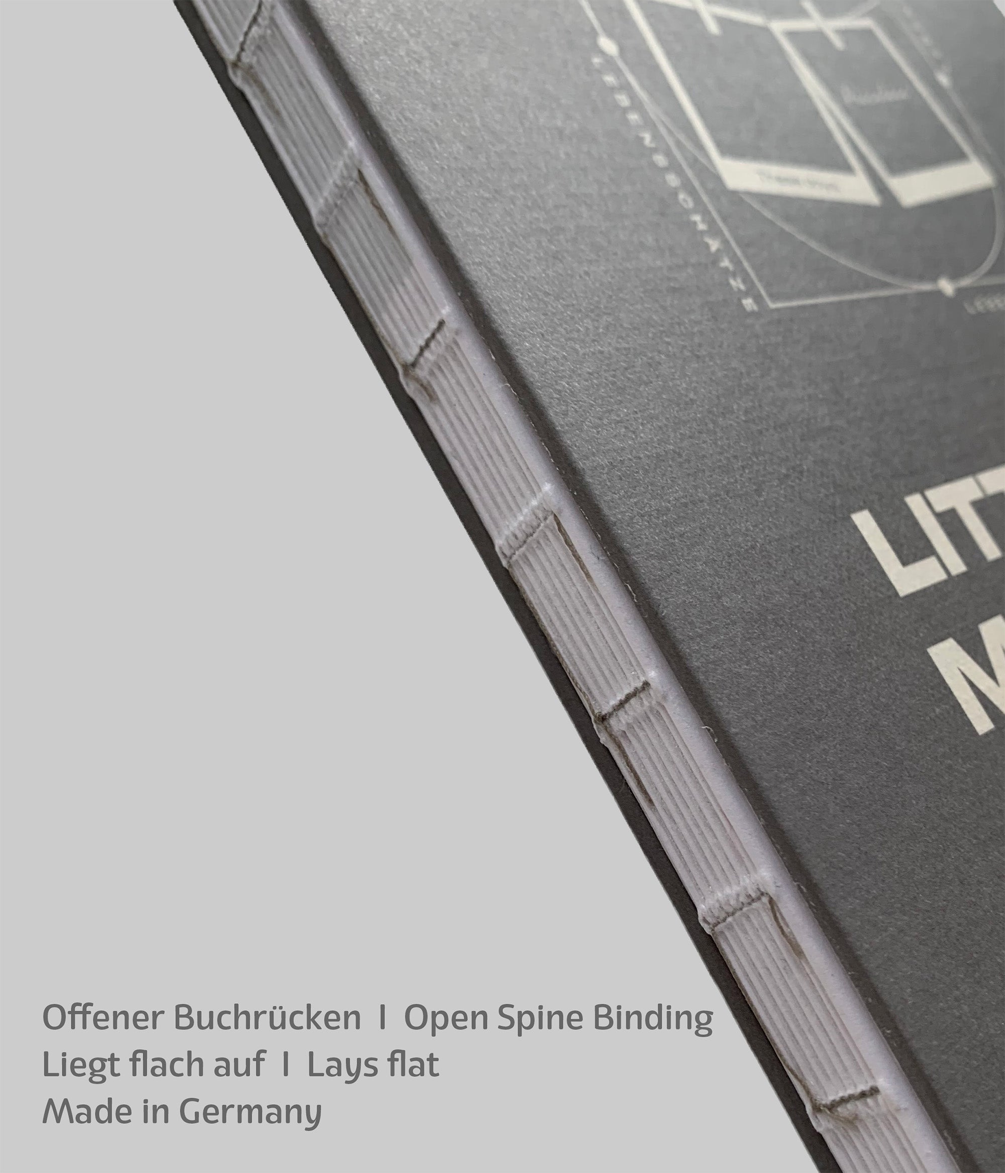 LITTLE BIG MOMENTS – Journal