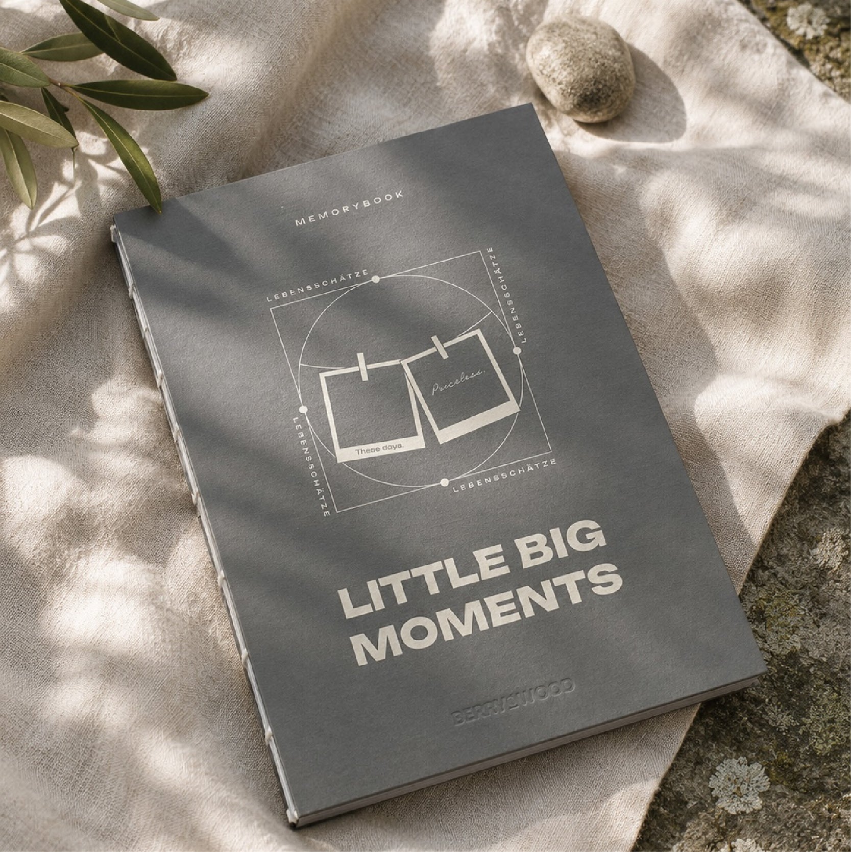 Little Big Moments Bullet Journal A5 in Olivine/Creme – Memorybook auf Leinentuch mit Olivenzweig und Stein
